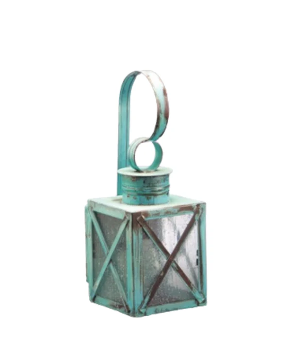 Colonial Wall Lantern