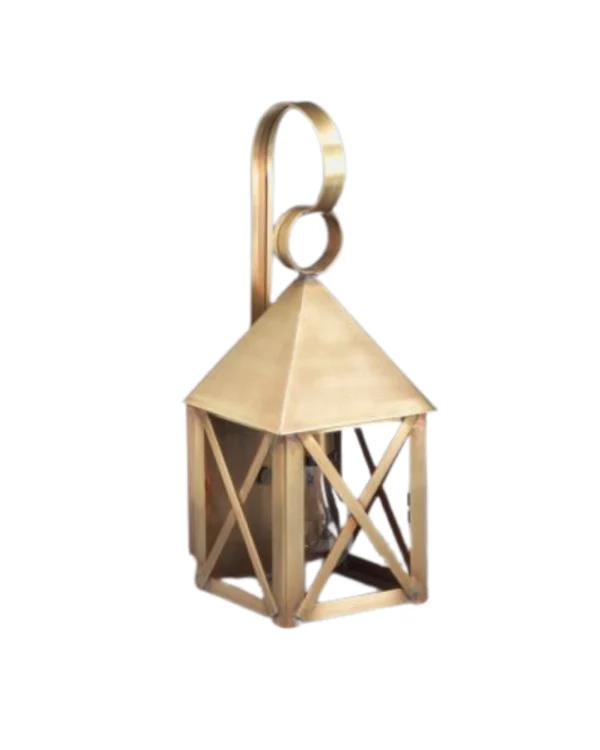 Colonial Wall Lantern